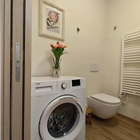 Hostdomus - Rainbow Apartamento *